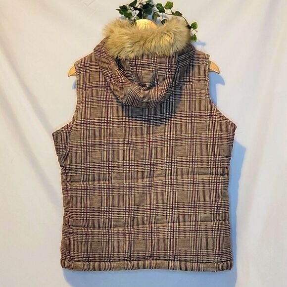 Vanity. Beautiful Vest. Size XL. Faux Fur Hood. Like New! - Picture 2 of 11